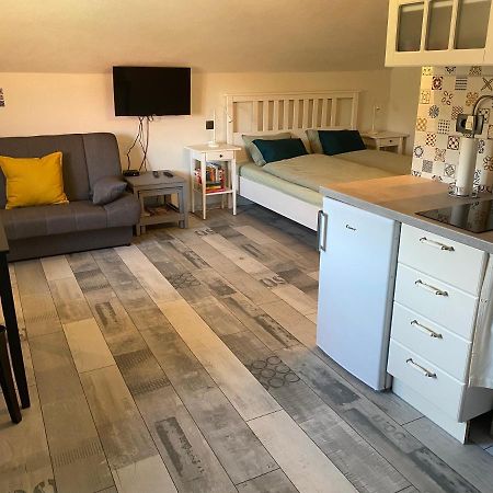Apartma Obrh Smarjeske Toplice Exterior photo
