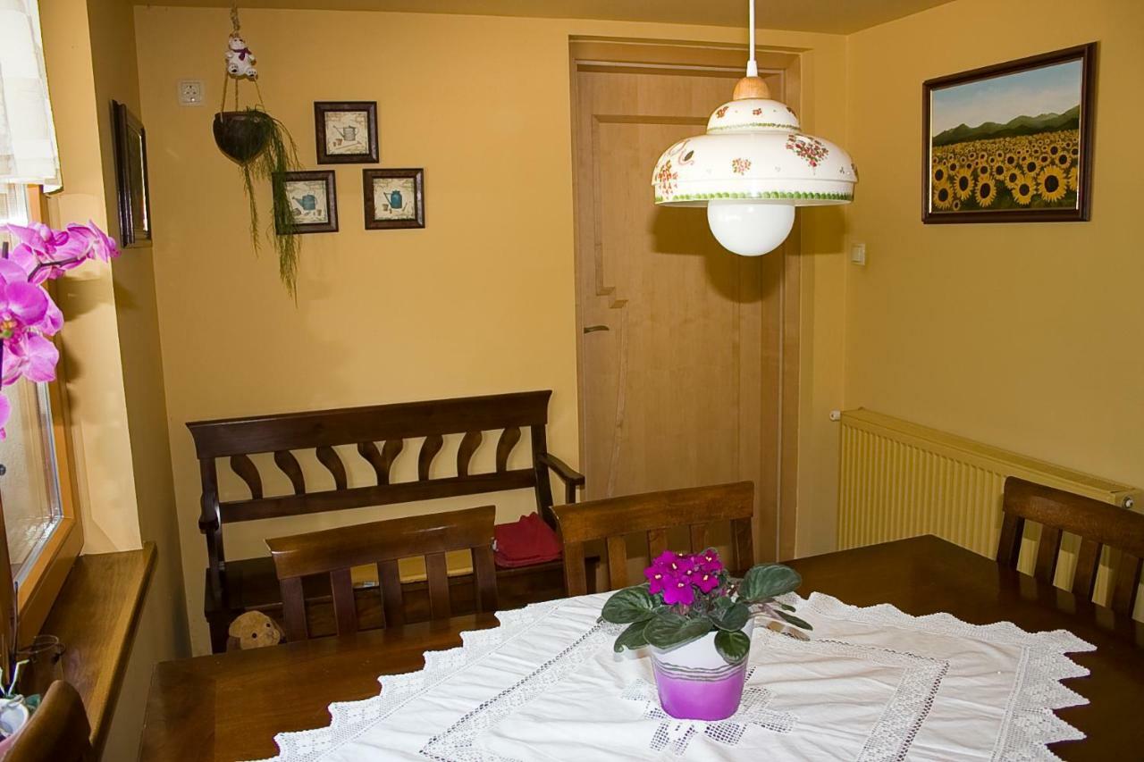 Apartma Obrh Smarjeske Toplice Exterior photo